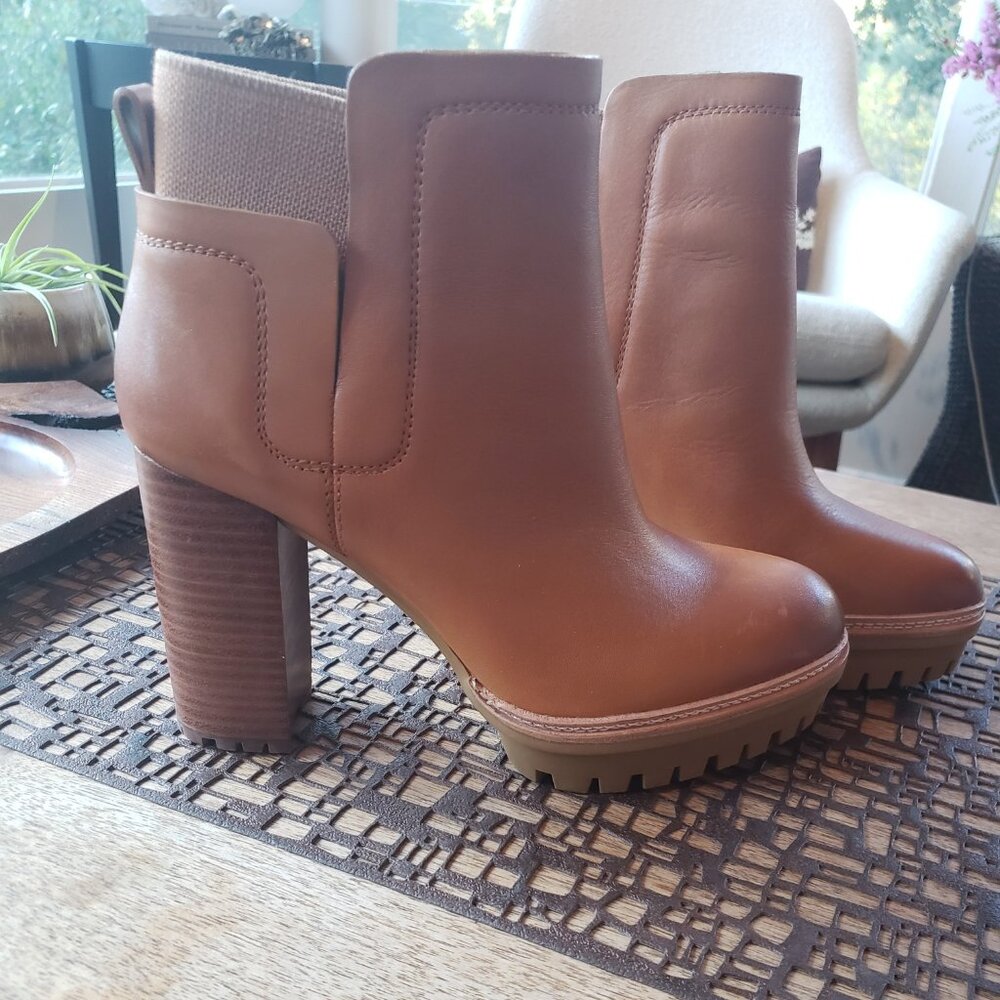 NWOB | Vince Camuto | Erinia Platform Bootie | 9.5